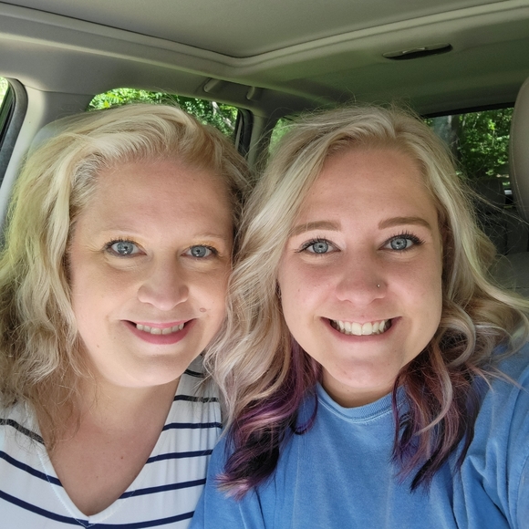 Meet your Posher, Heather - Picture 3 of 11